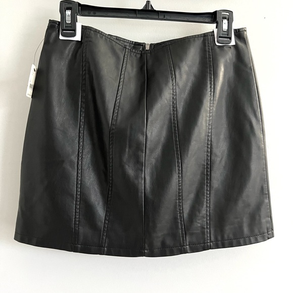 🌻🆕FREE PEOPLE Layla Vegan Mini Skirt-Sizes 2 & 10 - Picture 16 of 16